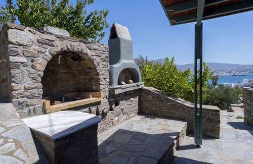 Krotiri Villa | Parikia Cove Mansion