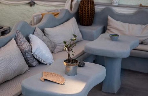Perissa Apartment | Pasithei Studios