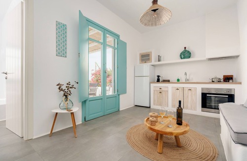 Plaka Hotel | Ploes Seaside Houses