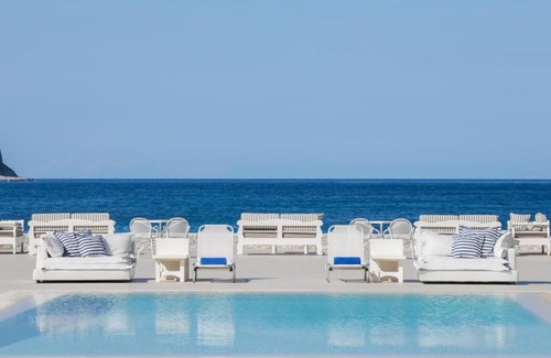 Karavostasi Hotel | Porto Vitilo Boutique Hotel