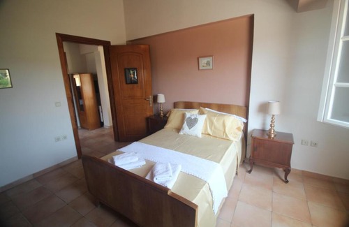Corfu Town Villa | Private Villa AKOBARA, 2km from city center