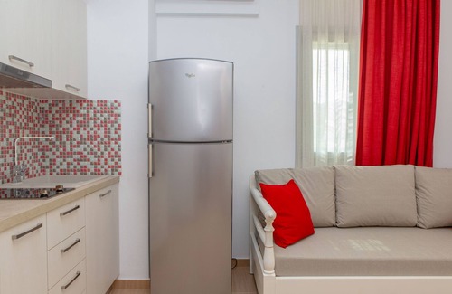 Naxos House | Purple Moon Villa with private Pool | SUN AND MOON