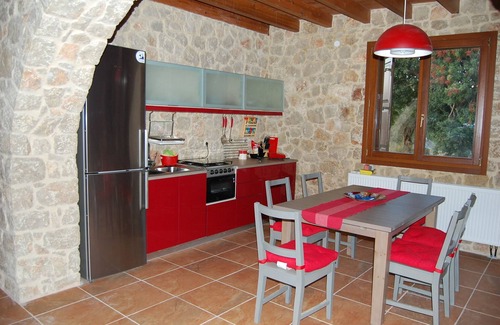 Ialyssos Villa | Pyrgos country home