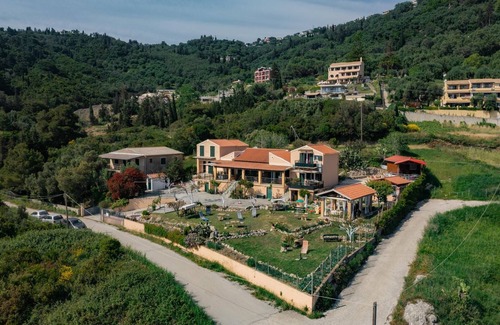 Sinarades Apartment | Rainbow apartment B, Pelekas beach, 40 meters from the sea