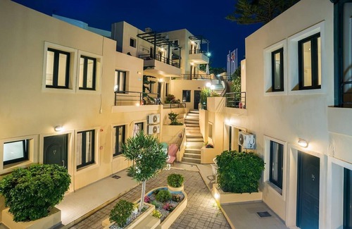 Makrys Tichos Apartment | Rainbow Hotel Apartments