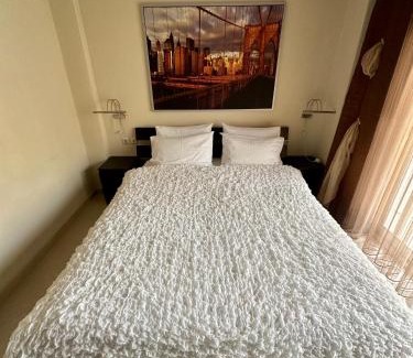 Pavlos Melas Apartment | REM Apartments