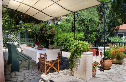 Vasilikos House | Renard Bleu Homes