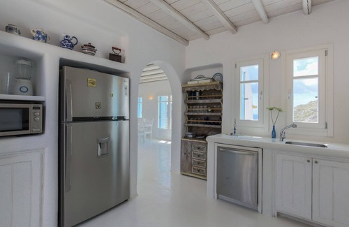 Paraga Villa | Rocky Mansion Mykonos