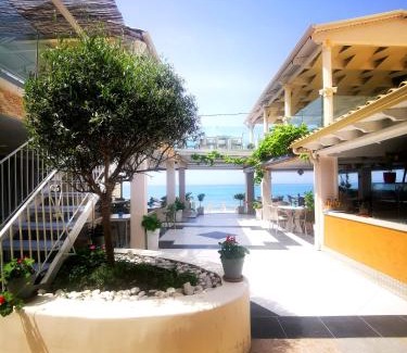 Agios Gordios House | Romantic Palace Beach Apartments
