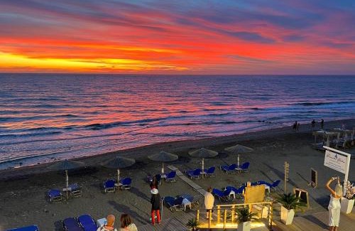 Agios Gordios House | Romantic Palace Beach Apartments