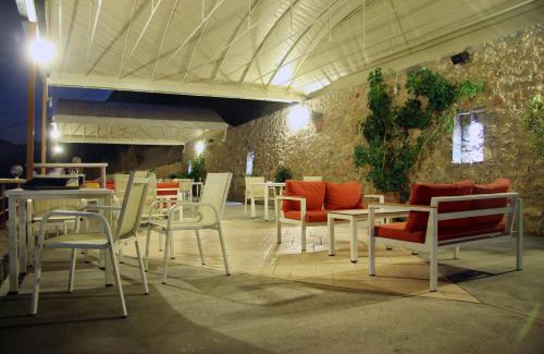 Polirizos Apartment | Santa Marina Apartments