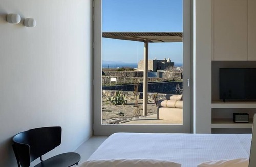 Finikia Hotel | Santopaz Suites