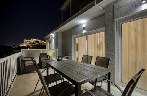 Plaka Apartment | Selini - Topfloor apartment in historical Athens