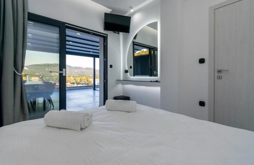 Neos Marmaras Apartment | SithoniaRS Luxury 2nd Floor Roofgarden Apartment With Unique Seaview