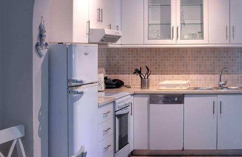 Longos Villa | Situated just a few steps behind Levrecchio Beach