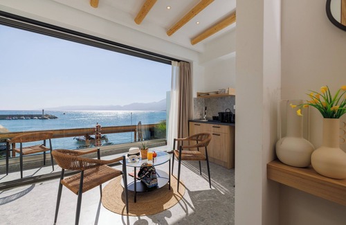 Limenas Chersonisou Apartment | Soho SeaFront Suites