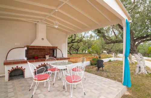 Neromilos Apartment | Soso's Sea View Apartment