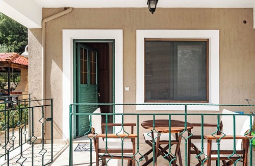 Sami Apartment | Studio Apartment "Daratos 4" with Sea View, Shared Garden & Wi-Fi