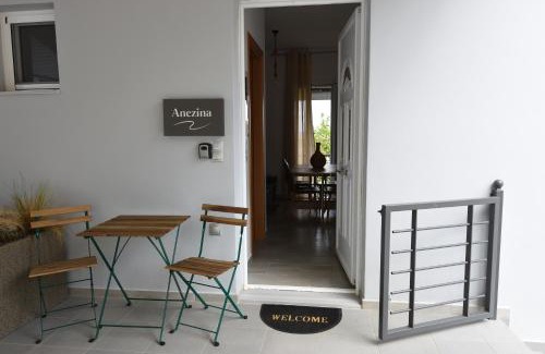 Tolo Apartment | Studio Dionysia