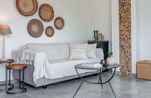Kato Korakiana Apartment | Stylish very private villa apartment. Panoramic views. Infinity pool.
