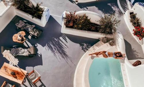 Finikia Apartment | Sun Angelos Oia - Luxury Cave Suites