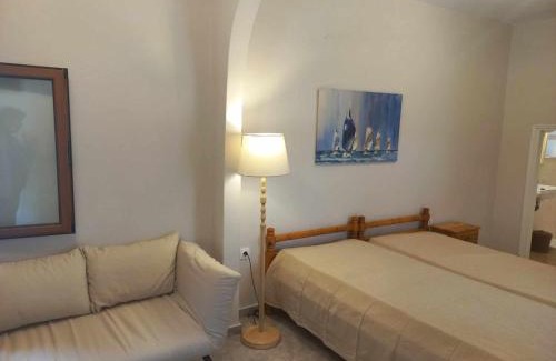 East Mani Apartment | Sunny Kotronas Tower