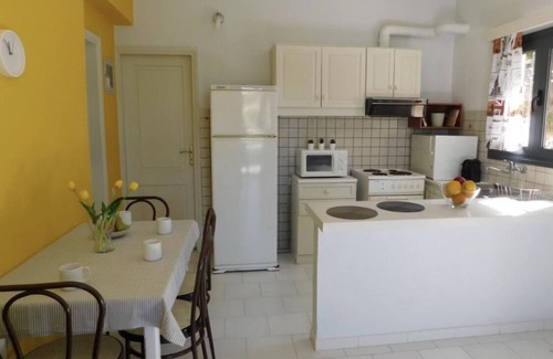 Kato Galatas House | Terpsichori Villa & Apartments