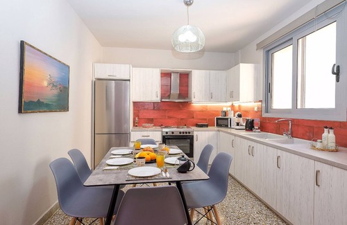 Heraklion Apartment | The Museum View Suite, Heraklion, Greece