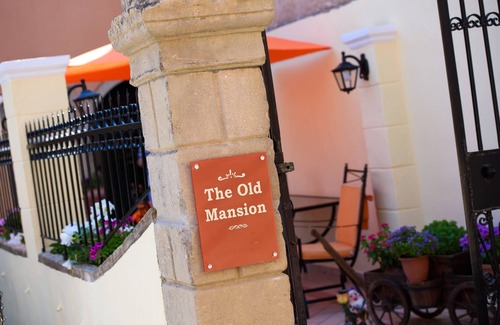 Sinarades Apartment | The Old Mansion | Three People Apartment