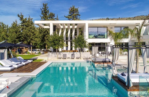 Almyrida Villa | The One Villa: 3’ to Beach/3 Pools/Jacuzzi/Outdoor Cinema/Tennis Court