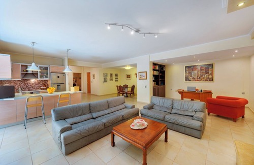Anavyssos Villa | The Painters Luxurious villa