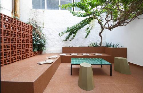 Petralona Apartment | The Plants House