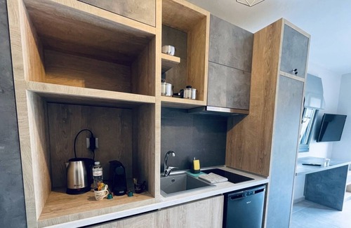 Nea Iraklia Apartment | TheaSea Luxury Suites- Studio Suite 3