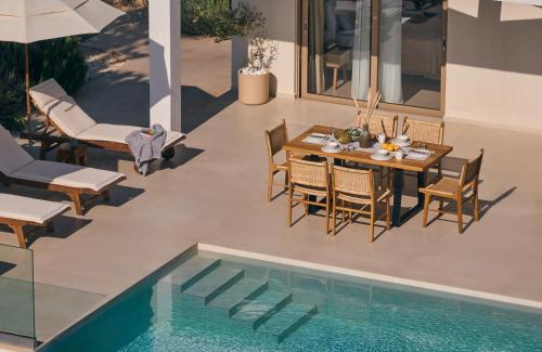 Skinaria Villa | Thelxi's Suite II - Brand New Seaview Suite!