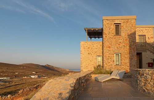 Folegandros Town Apartment | Themonies Luxury Suites