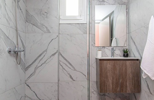 Malia Hotel | Theoni Apartments