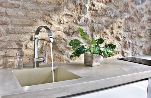 Thissio Apartment | Thission Luxury Homes - Metropolitan Suite by K&K