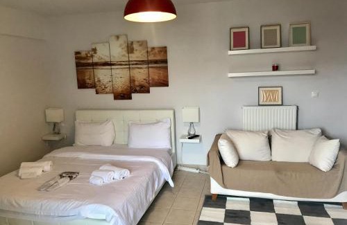 Kinosargous Apartment | Top for sightseeing 4th floor studio veranda!