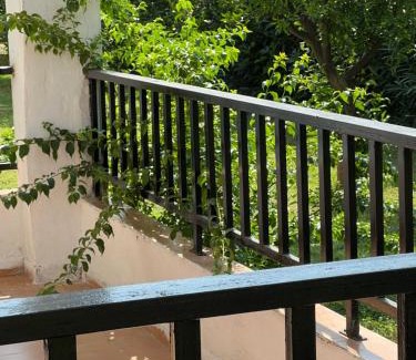 Kalyves Polygyrou Apartment | Traditional Bungalows
