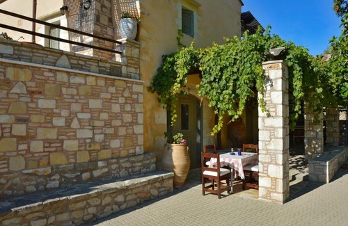 Vamos Villa | Traditional Villa in Vamos