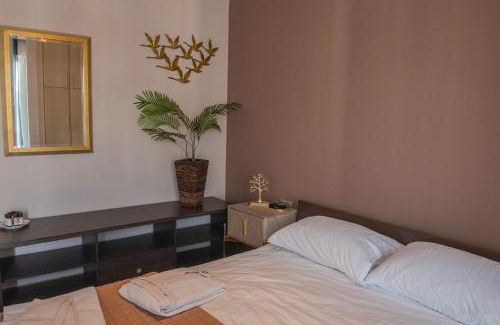 Piraeus Apartment | Urban Oasis, Stylish Short Stay Apartment in Piraeus Center