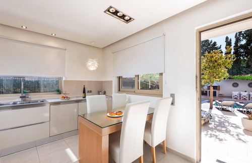Ialyssos Villa | Vasiliki Villa 60 meters from the Sea