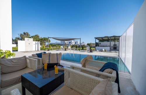 Kiotari Villa | Vigla Kiotari - a stunning villa ideally situated next to the magnificent Kiotari Beach.