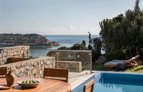 Elounda Villa | Villa ∙ 3 bedrooms ∙ 6 guests