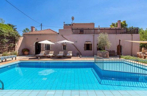 Pitharion Villa | Villa ∙ 3 bedrooms ∙ 6 guests