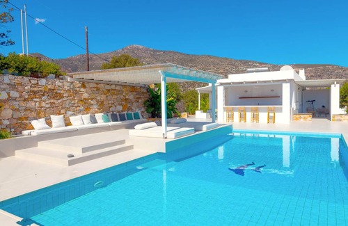 Platis Gialos Villa | Villa ∙ 4 bedrooms ∙ 8 guests