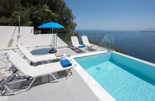 Pirgi Villa | Villa ∙ 8 bedrooms ∙ 22 guests