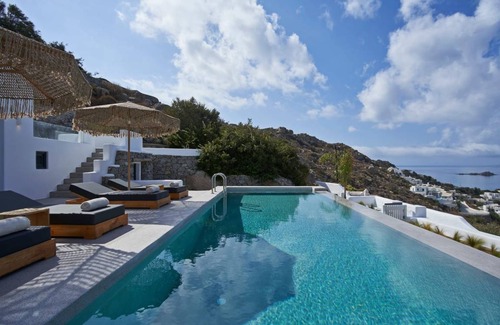 Maragas Villa | Villa ∙ 9 bedrooms ∙ 22 guests