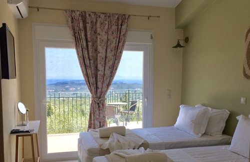 Vlachopoulatika Villa | Villa Agnanti Paxos Total privacy