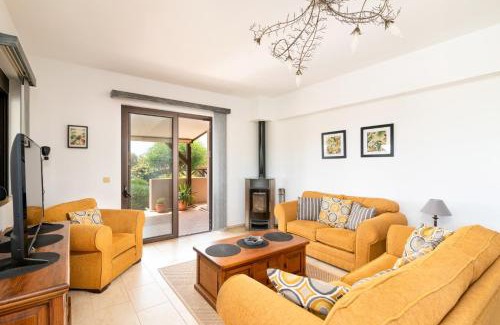 Gennadi Villa | Villa Alnika Acacia by Villa Plus